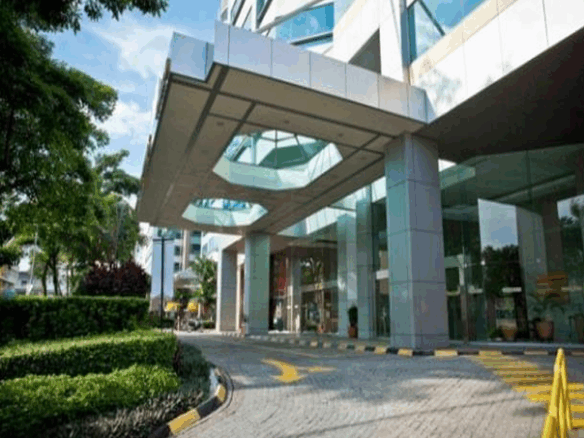 Uptown 5 Entrance